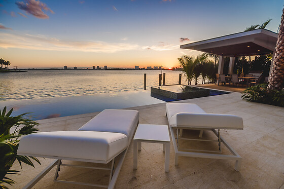 Luxury night in Miami