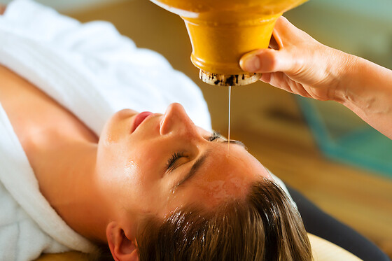 45-minute Shirodhara massage "Stress Relief"