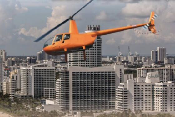 30-minute flight above Miami Beach at Airacer Miami