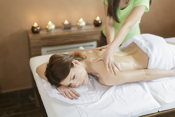 60-minute Abhyanga (Ayurvedic full body oil massage) with steam at Paramcare Wellness