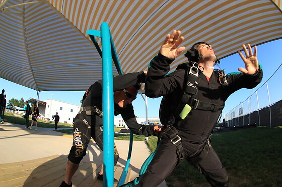 60-second freefall at Chicagoland Skydiving Center